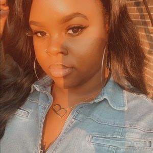 Meet your Posher, Brittney